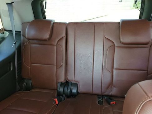 Used 2019 Chevrolet Tahoe Premier w/ Premier Plus Edition RWD image 25