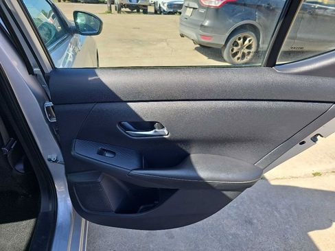 Used 2023 Nissan Sentra SV image 16
