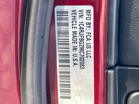 Used 2021 Jeep Grand Cherokee Limited X image 31