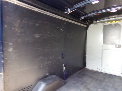 Used 2016 Ford Transit 250 130 Medium Roof RWD image 19