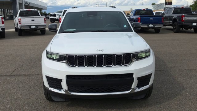 Used 2024 Jeep Grand Cherokee L Laredo w/ Trailer Tow Package AWD/4WD image 3