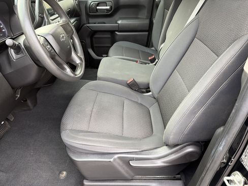 Used 2019 Chevrolet Silverado 1500 Custom Trail Boss w/ Custom Convenience Package image 10