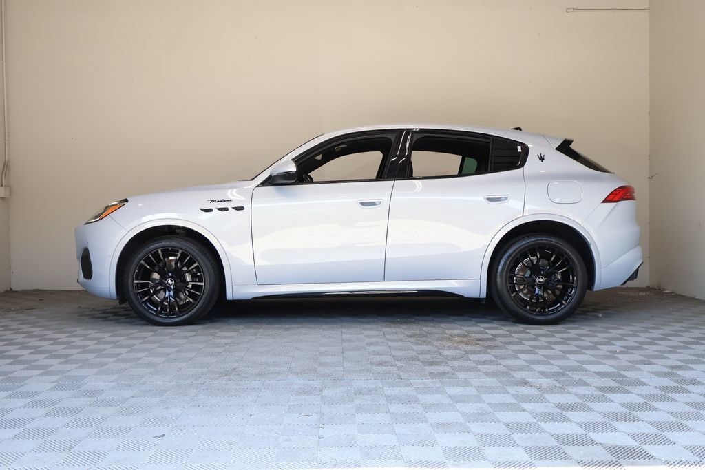 Used 2024 Maserati Grecale Modena AWD/4WD image 7