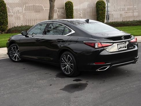 New 2025 Lexus ES 350 350 image 4