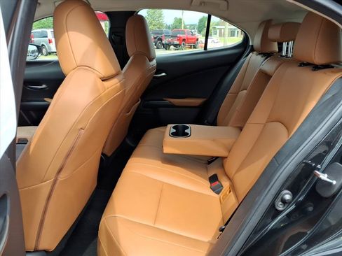 Used 2021 Lexus UX 200 w/ Accessory Package (Z1) FWD image 28