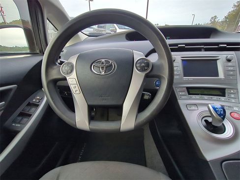Used 2015 Toyota Prius Four image 15