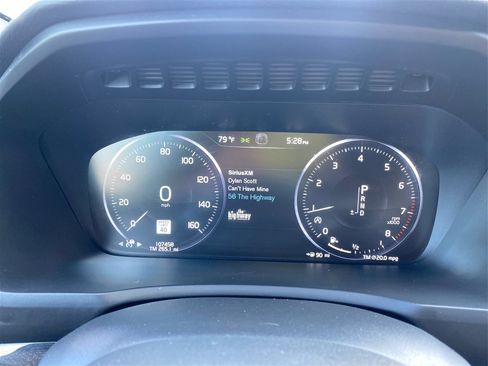 Used 2018 Volvo XC90 T6 Momentum w/ Convenience Package image 28