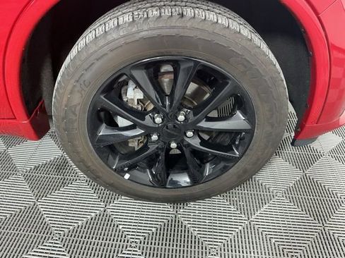 Used 2018 Dodge Durango GT w/ Blacktop Package AWD/4WD image 17