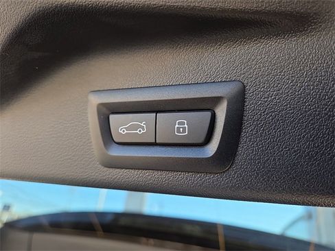 Used 2024 BMW X5 xDrive40i w/ Executive Package image 29