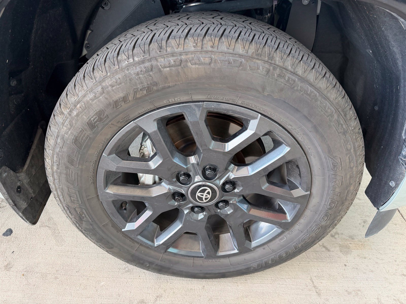 Used 2025 Toyota Sequoia Platinum AWD/4WD image 23