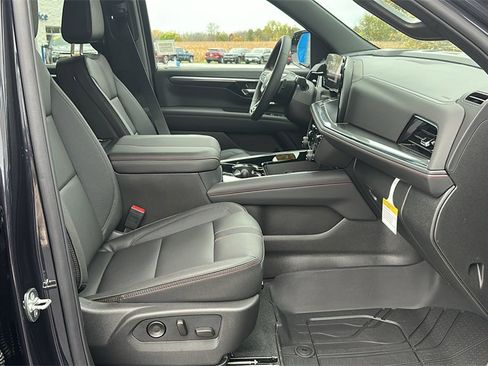 New 2026 Chevrolet Suburban RST w/ Comfort Package image 30