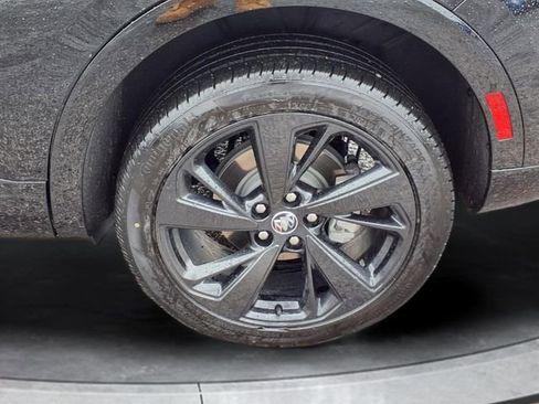 Certified 2022 Buick Envision Preferred w/ Sport Touring Package image 20