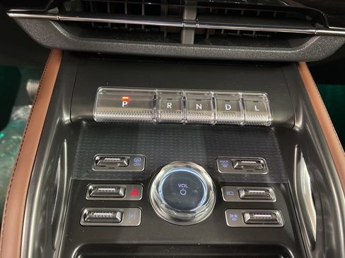 New 2026 Lincoln Nautilus Reserve image 17