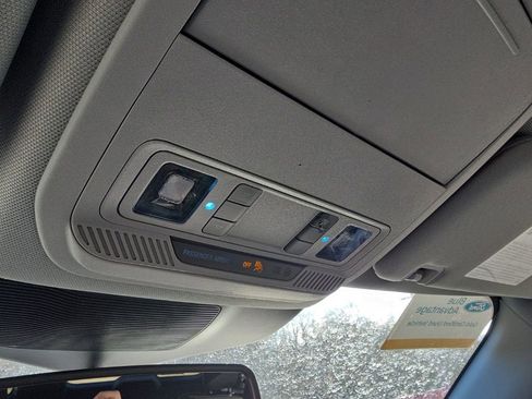 Certified 2022 Ford Explorer Limited w/ Limited Technology Package image 24