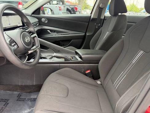 Used 2024 Hyundai Elantra SEL FWD image 19