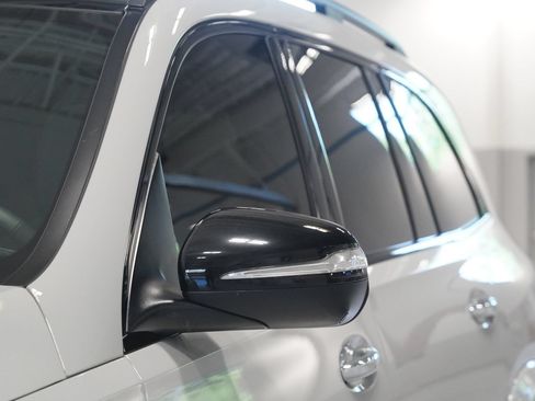 Used 2024 Mercedes-Benz GLS 450 4MATIC image 7