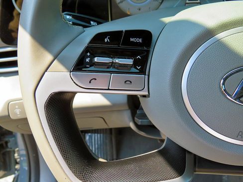 Used 2021 Hyundai Elantra SEL w/ Convenience + Premium Package image 21