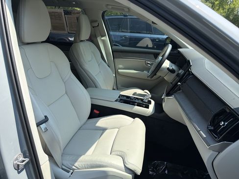 Certified 2026 Volvo XC90 B6 Ultra w/ Protection Package Premier AWD/4WD image 35