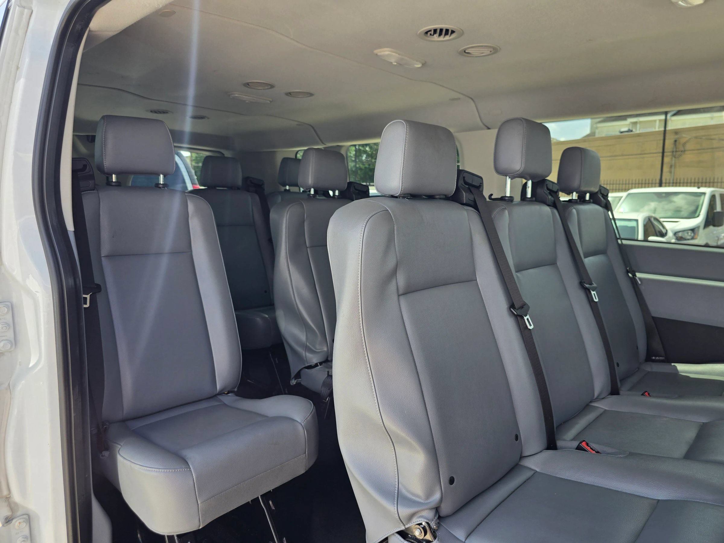 Used 2018 Ford Transit 350 XL RWD image 26