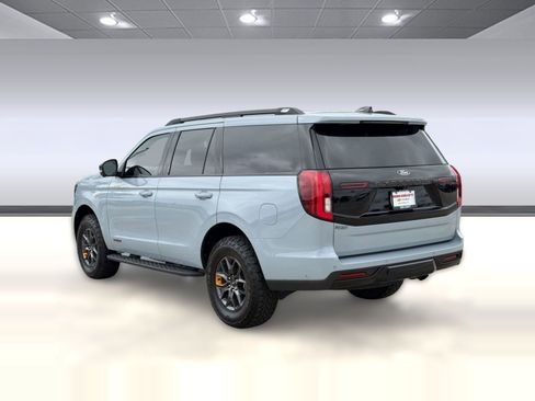 Used 2025 Ford Expedition Tremor AWD/4WD image 3