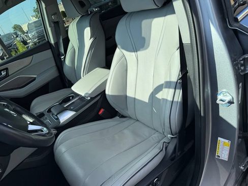Used 2024 Acura MDX SH-AWD w/ Advance Package image 8