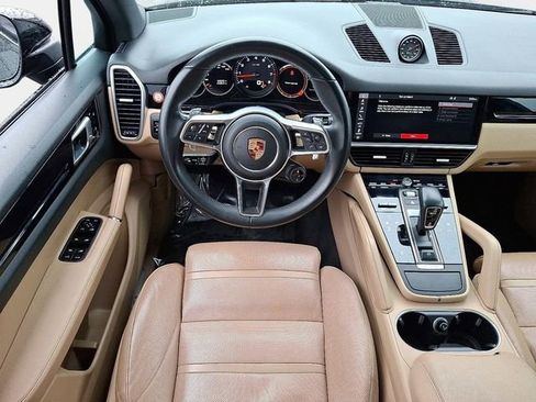 Used 2019 Porsche Cayenne image 15