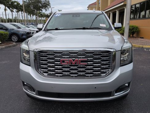 Used 2020 GMC Yukon XL Denali RWD image 9