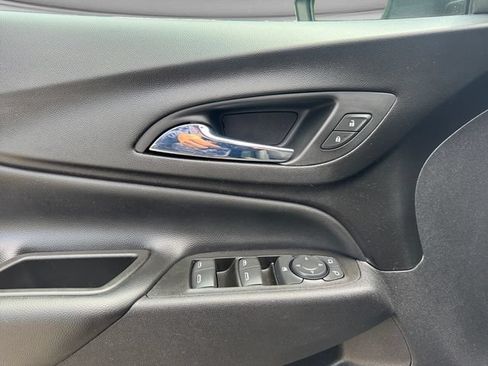 Used 2020 Chevrolet Equinox LT AWD/4WD image 11