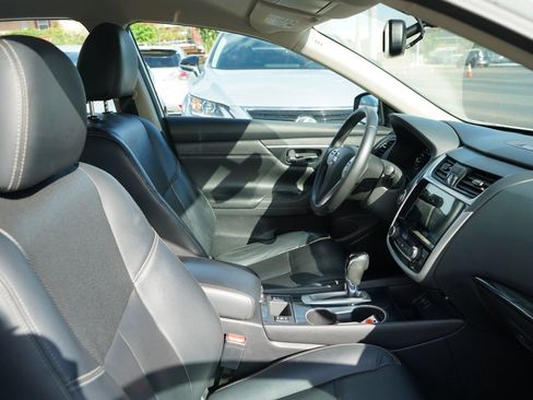 Used 2018 Nissan Altima 2.5 SL FWD image 22