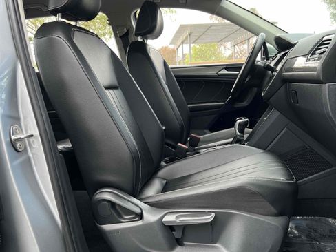 Used 2023 Volkswagen Tiguan SE FWD image 25