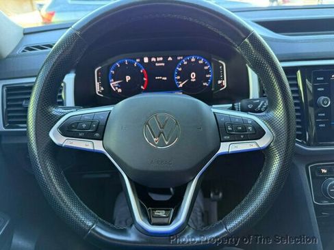 Used 2021 Volkswagen Atlas SEL Premium image 19