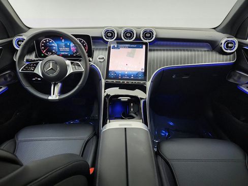 Used 2026 Mercedes-Benz GLC 300 image 28