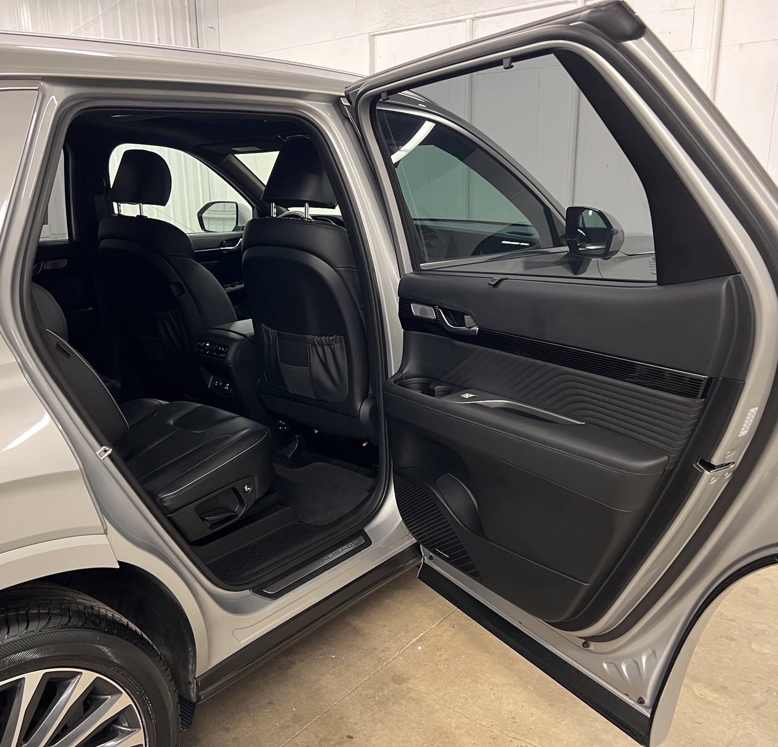 Certified 2023 Hyundai Palisade Calligraphy AWD/4WD image 19