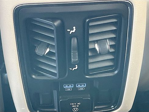 Used 2021 Jeep Grand Cherokee Limited image 26