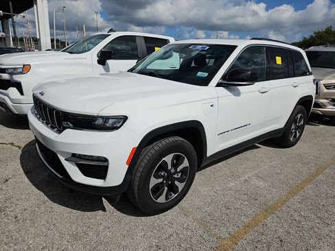 Used 2023 Jeep Grand Cherokee 4WD 4xe image 1