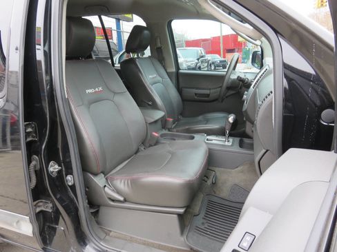 Used 2012 Nissan Xterra PRO-4X w/ Pro-4x Leather Pkg image 11