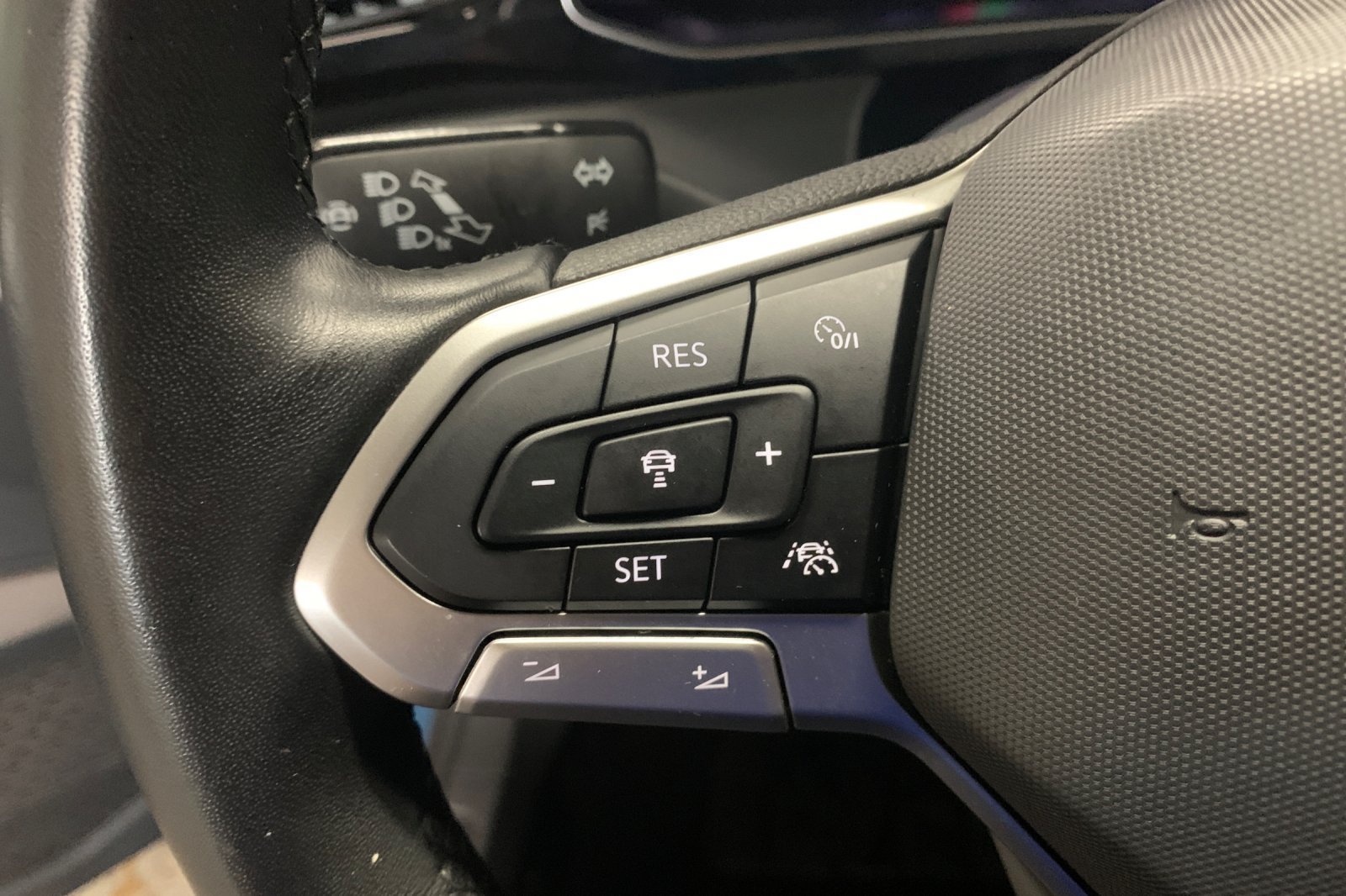 Used 2025 Volkswagen Jetta S FWD image 24