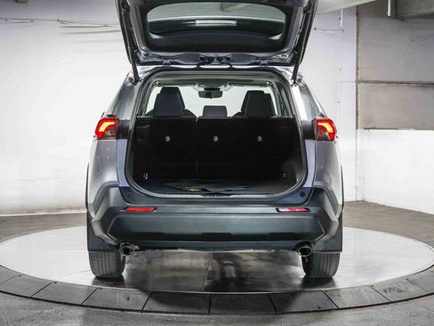 Used 2021 Toyota RAV4 XLE image 30