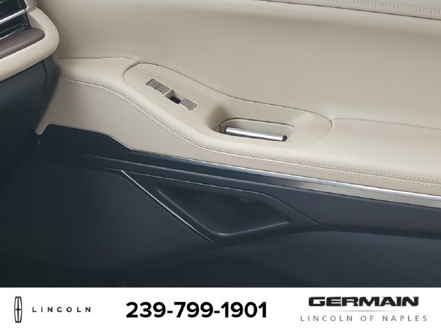 New 2027 Lincoln Navigator Premiere AWD/4WD image 27