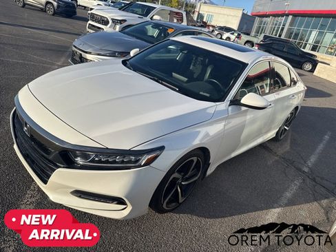 Used 2019 Honda Accord Sport image 2