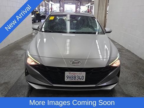 Used 2021 Hyundai Elantra SEL FWD image 2