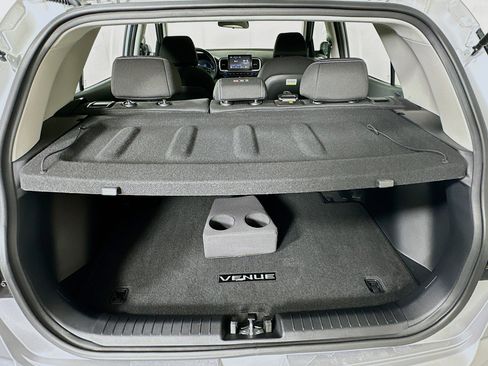 Used 2024 Hyundai Venue SEL image 27