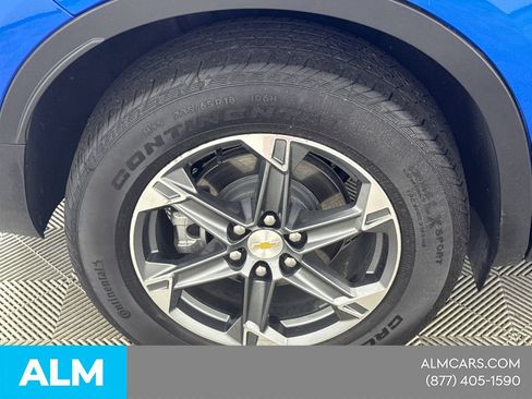 Used 2025 Chevrolet Blazer LT FWD image 21
