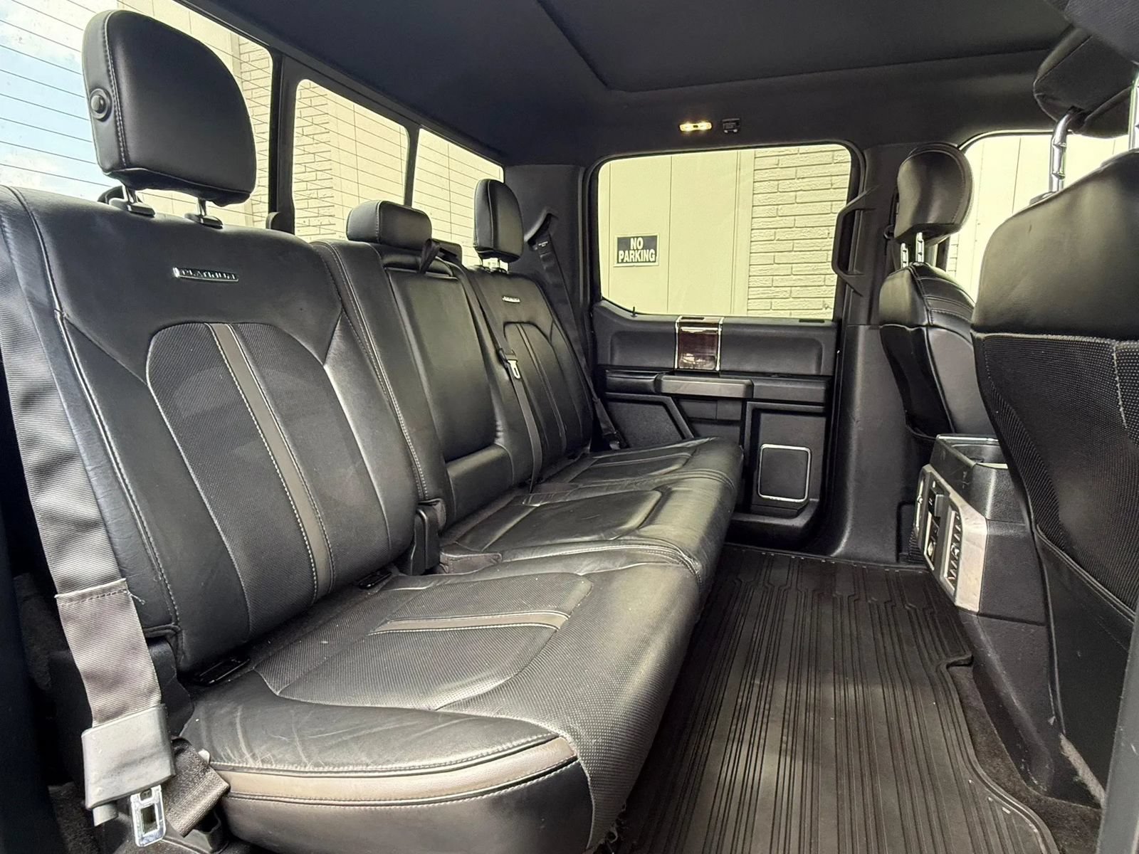 Used 2015 Ford F150 Platinum w/ Equipment Group 701A Luxury AWD/4WD image 22