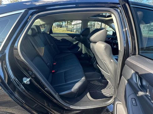 Used 2018 Honda Accord Touring image 28