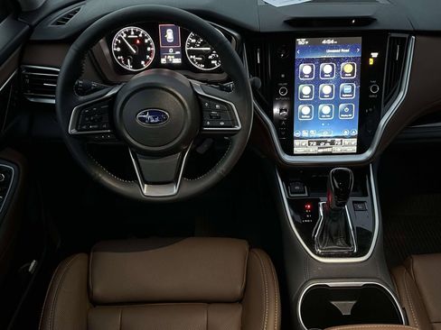 Used 2025 Subaru Outback Touring XT image 9