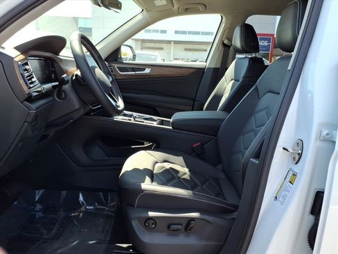 New 2026 Volkswagen Atlas SE image 9