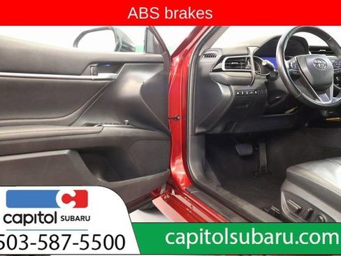 Used 2018 Toyota Camry XLE w/ Audio Package image 10