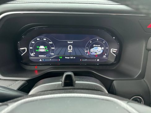 Used 2024 GMC Yukon Denali Ultimate AWD/4WD image 5