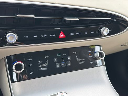 New 2026 Genesis GV70 2.5T Select image 31